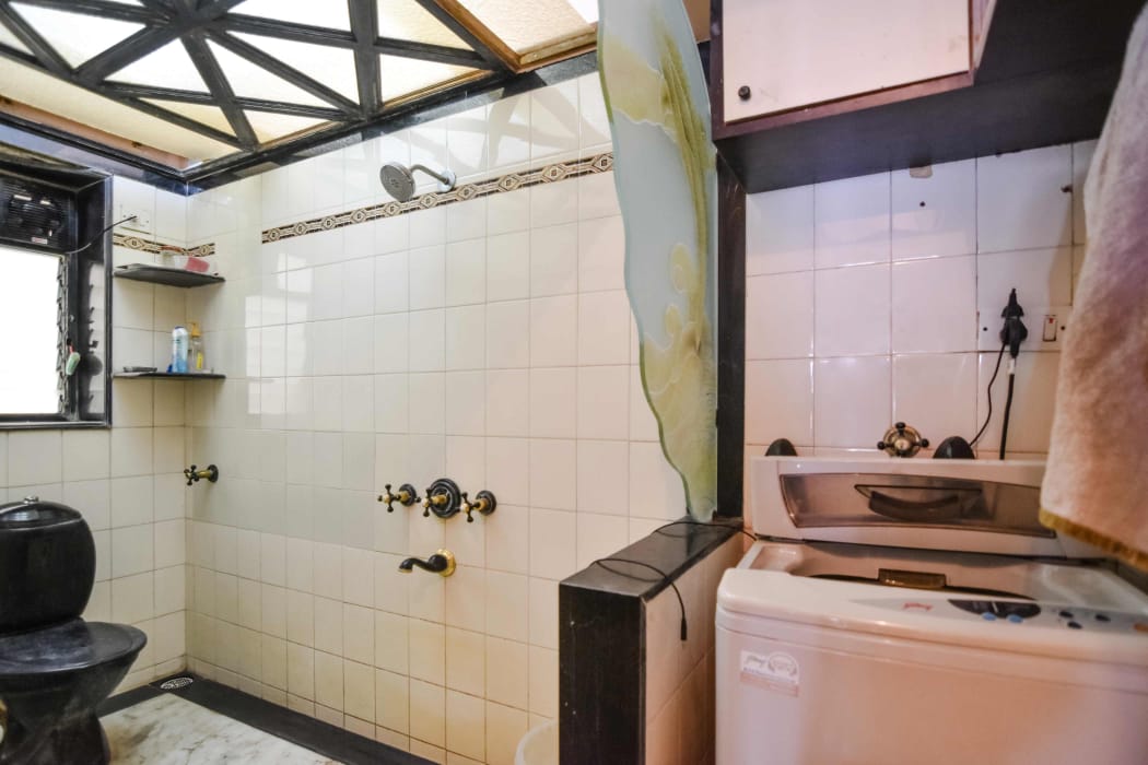 2 BHK Fully Furnished in Poornanand Building , Walkeshwar